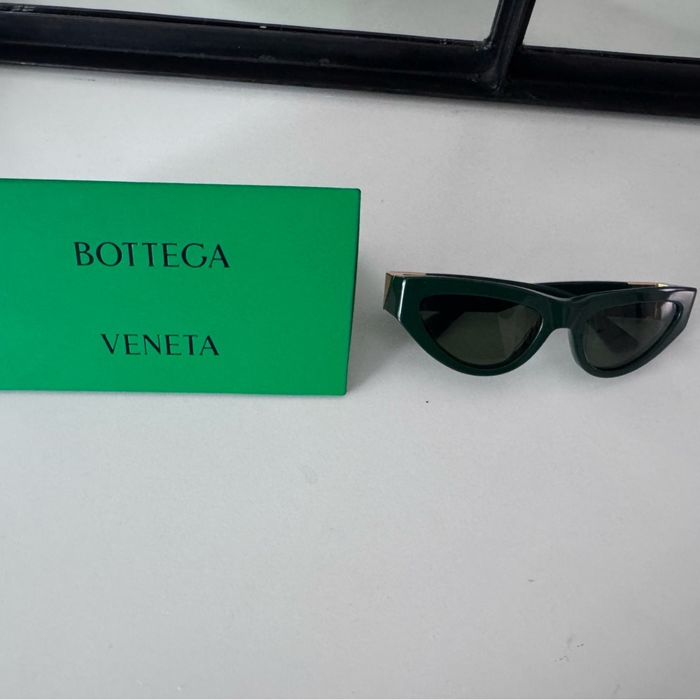 Bottega Veneta Green Modern Sunglasses
